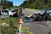 Tödlicher Frontalcrash am Bodensee: Mann wird in Transporter eingeklemmt und stirbt