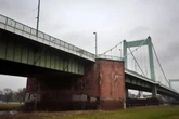 Warten hat ein Ende: KVB-Bahnen fahren schon bald wieder über Mülheimer Brücke