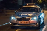 Streit eskaliert in S8: Betrunkener beleidigt Bahn-Mitarbeiter