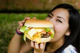 Mit Humor schmeckt&#039;s besser: Lustige Sprüche über Essen