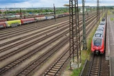 Marode Masten machen Probleme: Vorzeitige Sanierung an Dresdner Güterbahnhof notwendig