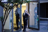 Frau entführt Baby aus Krankenhaus und legt es in Parkhaus ab