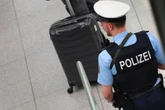 Nach Grenzkontrolle am Flughafen Leipzig/Halle 2500 Euro weniger im Portemonnaie
