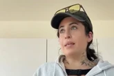 Jolina Mennen flippt aus: Obdachlose Frau will ihre Hunde streicheln