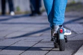 Diebstahlserie in Franken: 12- und 13-Jähriger stehlen mehrere E-Scooter