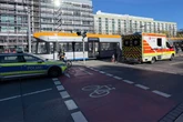 Verletzte Person nach Tram-Vollbremsung am Johannisplatz in Leipzig