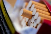 Kuriose Diebstähle in Burg: Räuber wollen Zigaretten und Essen statt Geld