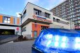 Auf Chemnitzer Krankenhausgelände: Mann sticht mit Messer auf Patienten ein, Angreifer wieder auf freiem Fuß