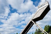 Abriss gescheitert! Fast 60 Jahre alter Skischanzen-Turm fällt nicht