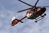 Biker bei Unfall schwerst verletzt, Hubschrauber im Einsatz
