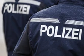 Trunkenbold tritt und beißt nach Verkehrskontrolle: Polizist verletzt