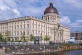 20-Jähriger stirbt nach Messer-Attacke: Humboldt Forum verschärft Sicherheit
