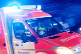 Retter wollen Teenager helfen: Plötzlich zückt der 18-Jährige ein Messer und droht