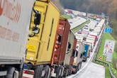 Blockabfertigungen haben extreme Folgen: Rund 40 Kilometer langer Stau in Bayern