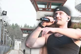 Rapper zu oft beim Schwarzfahren erwischt: Geht er jetzt wirklich in den Knast?