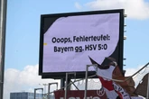 Kurioser Fehler auf der Anzeigetafel: Hat sich St. Pauli über den HSV lustig gemacht?