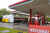 Massenschlägerei an Leipziger Tankstelle: Foto zeigt einen der Täter