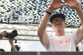 "Rave the Planet"- Legende Dr. Motte kämpft für den Techno-Feiertag