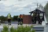 Glocken geschmolzen: Ausflugsziel lichterloh in Flammen