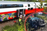 Auto von Zug erfasst: Feuerwehr rettet 76 Schüler