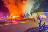 Neben dem Wasserwerk: Scheunen-Großbrand hält Feuerwehr auf Trab