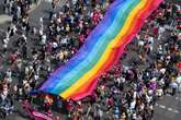 Es wird wieder bunt in der Hauptstadt: Der Christopher Street Day zieht am Wochenende durch Berlin!