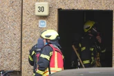 Kellerbrand im Leipziger Zentrum: Menschen über Drehleiter aus Wohnung gerettet