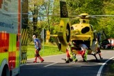 Heli nach Motorradunfall im Einsatz: Polizei sucht geflüchteten Maserati-Fahrer