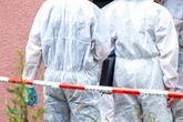 Schüsse in Mehrfamilienhaus: Großeinsatz endet mit einem Toten