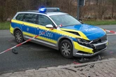 Schuss aus Dienstwaffe bei Verkehrskontrolle in Borna: Polizei sucht Zeugen