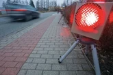 Mercedes-Fahrer rast mit 115 km/h durch 50er-Zone: Jetzt droht ihm saftige Strafe
