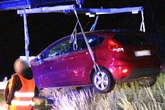 Auto kommt nahe Leipzig von A38 ab und kracht in Zaun