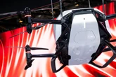 Fliegende Autos krachen bei Flugschau zusammen