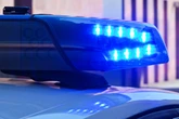 Eine Idee dümmer als die andere: Mann zieht in Auto an Joint und flieht danach noch vor der Polizei