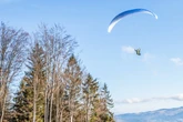 Tragödie in den Alpen: Deutsche Frau (†49) stirbt bei Gleitschirm-Absturz