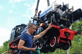 Mit 100 Jahren noch einmal auf große Fahrt: Alte Dampflok macht den Abflug