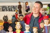 Schnitzerin entwickelt sächsische Kasper-Tradition weiter
