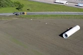 Schwertransport kippt und verliert seine Ladung: Zubringer zur A1 stundenlang gesperrt