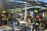 Firmenfeier endet abrupt: Feuer zerstört Außengastro
