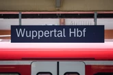 Bahnverkehr kann wieder anlaufen: Stellwerk bei Wuppertal nach zwei Wochen repariert