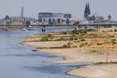Rhein-Pegel sinkt weiter: Diese Folgen treffen Schiffe und Wirtschaft