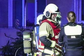 Wohnungsbrand in Hilden: Feuerwehr rückt zu nächtlichem Einsatz aus - Bewohner evakuiert
