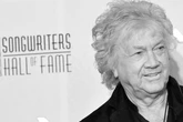 Sänger von "The Moody Blues": Kult-Rocker John Lodge (†82) "plötzlich und unerwartet" gestorben