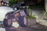 Unfall im Erzgebirge: Quad landet auf Blumenkübel