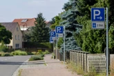 16 auf 100 Metern: Anwohner in sächsischem Ort erzürnt über unerwarteten Schilderwald