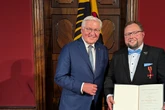 27 Jahre Engagement: Verdienstorden für "Sonnenstrahl"-Chef