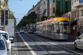 Verletzte nach Vollbremsung einer Tram in Eisenbahnstraße: Nahm Taxi-Fahrer ihm die Vorfahrt?
