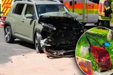 Feuerwehr schneidet Tür ab: Schwerer Kreuzungs-Unfall in Leipzig