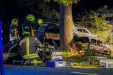 Südhessen: BMW streift Baum und prallt gegen Mauer - Beifahrer eingeklemmt