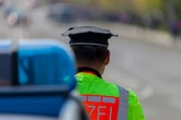 LKW prallt gegen Betonwand: Führerhaus abgerissen - A4 Richtung Köln teilweise gesperrt